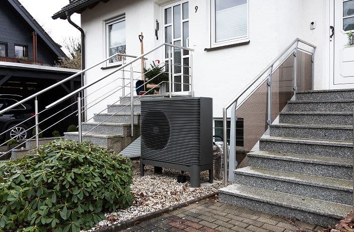 Wärmepumpe Doppelhaushälfte: Was kostet der Einbau 2026 – und wann lohnt er sich?