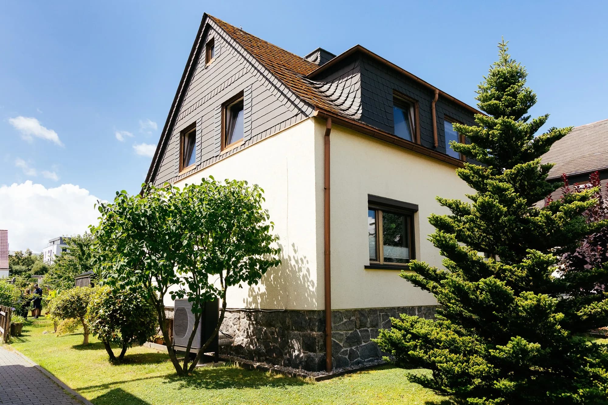 Wärmepumpe im Einfamilienhaus – Kosten, Voraussetzungen und Tipps für den Umstieg